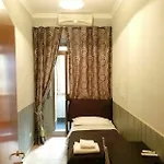 Domus Aurora بيت ضيافة